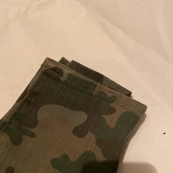 Army print denim from gap and throw in T-shirt - Picture 2 of 5